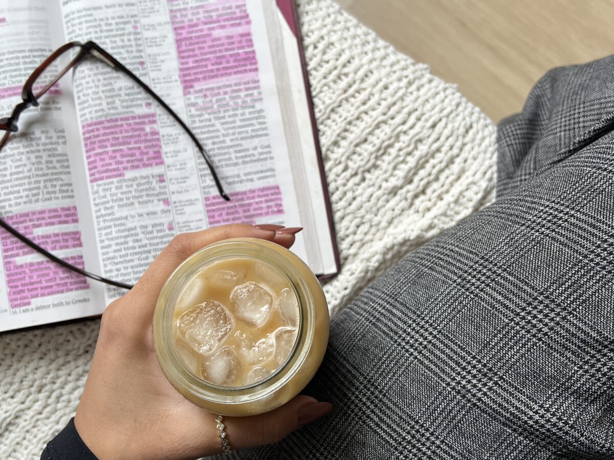 How to Build a Morning Routine That Honors God In College