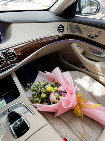 A Thoughtful Woman Always Arrives With Something