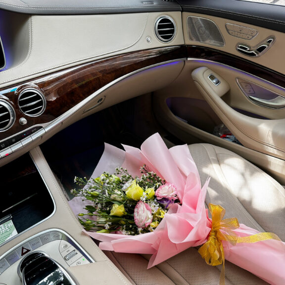 A Thoughtful Woman Always Arrives With Something